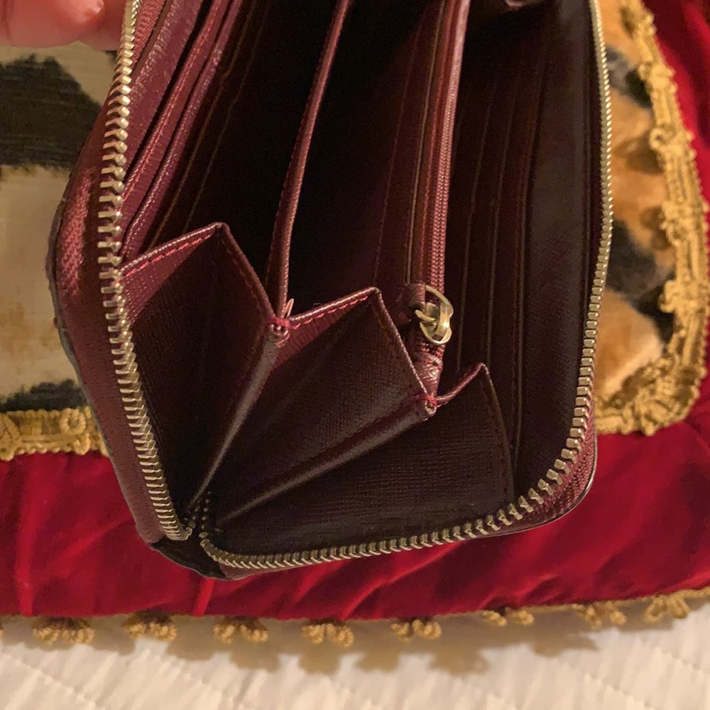 Coach long wallet plum color - Picture 9 of 12